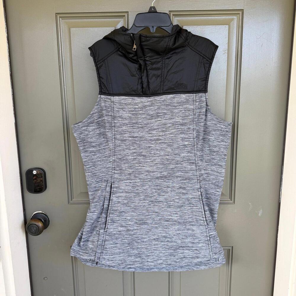 The North Face Women's Pseudio Hooded Hybrid Vest Gray & Black Size Large